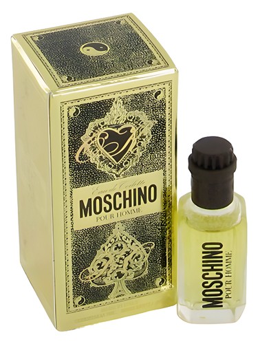 Frasco de Moschino Pour Homme, de Moschino