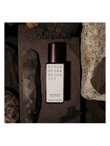 Frasco de Psychoterratica III 2020, de Jorum Studio