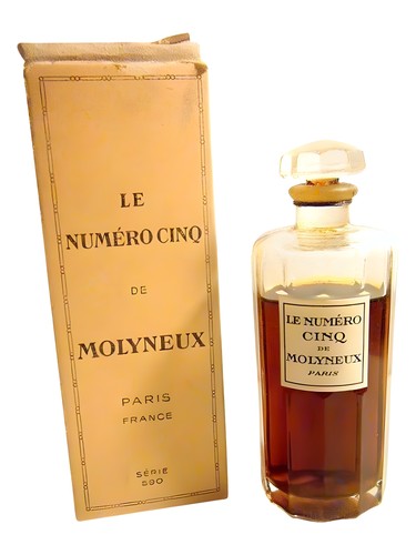 Frasco de Le Numero Cinq, de Molyneux