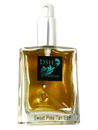 Frasco de Sweet Pine Tar, de DSH Perfumes