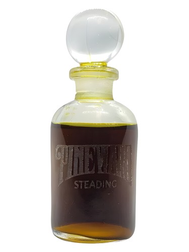 Frasco de Steading, de Pineward Perfumes