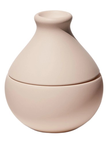 Frasco de Desert Rose, de KKW Fragrance