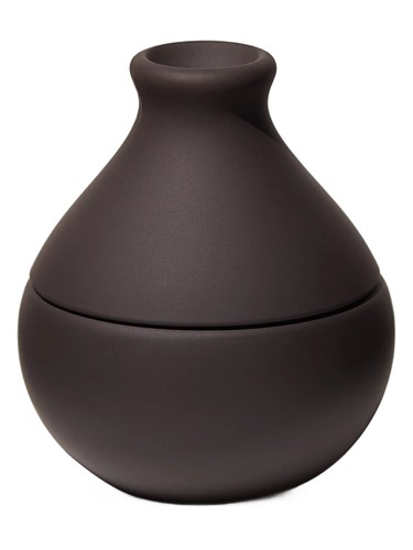 Frasco de Night Iris, de KKW Fragrance