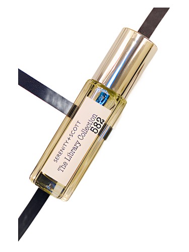 Frasco de TLC582, de Serenity + Scott