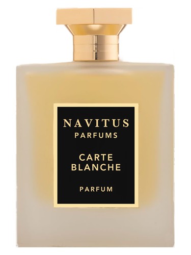 Frasco de Carte Blanche, de Navitus Parfums