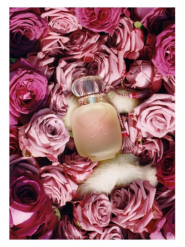 Frasco de Une Folie de Rose, de Les Parfums de Rosine