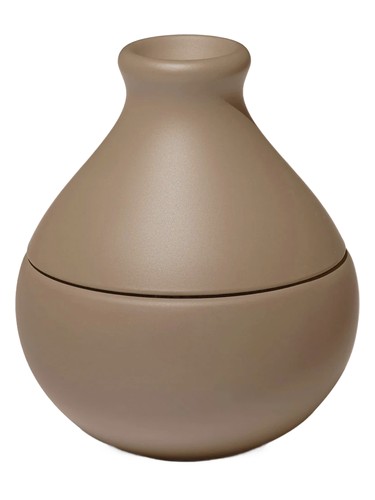 Frasco de Rare Fig, de KKW Fragrance