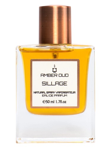 Frasco de Sillage, de Amber Oud