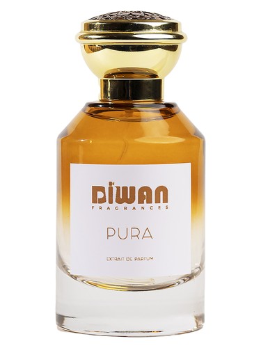 Frasco de PURA Extrait de Parfum, de DIWAN