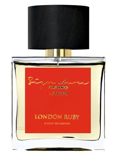 Frasco de London Ruby, de Signature Fragrances