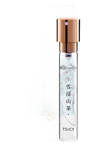 Frasco de Snow Soaked Camellia, de Qixi Tsicy