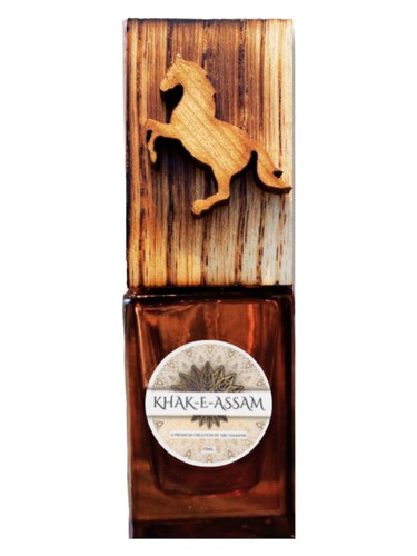 Frasco de Khak-e-Assam, de Abu Haashir Perfumes