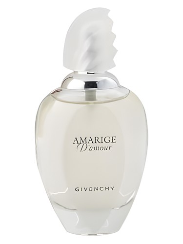 Frasco de Amarige D'Amour, de Givenchy