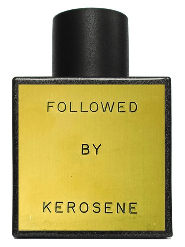 Frasco de Followed — Kerosene