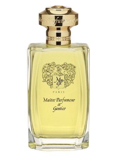 Frasco de Rose Opulente, de Maitre Parfumeur et Gantier