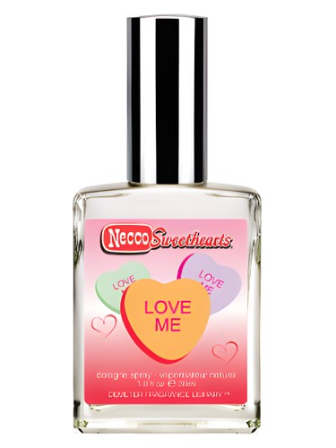 Frasco de Necco Sweethearts Love Me, de Demeter Fragrance