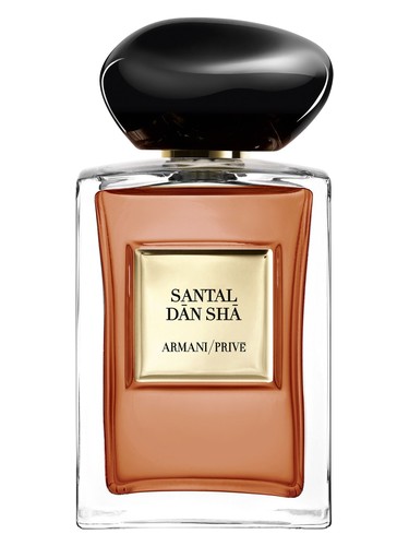 Frasco de Santal Dan Sha, de Giorgio Armani