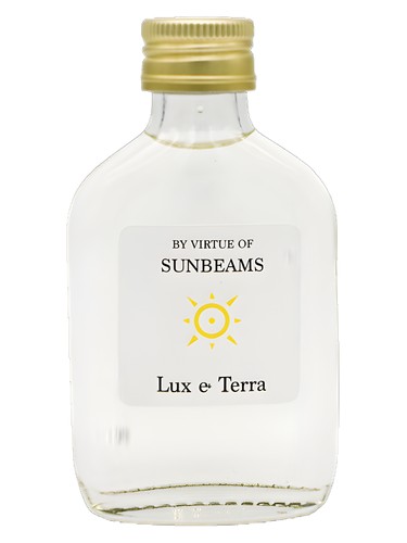 Frasco de By Virtue of Sunbeams — Lux e+ Terra