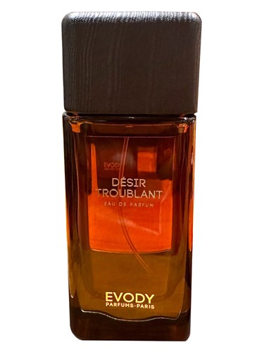 Frasco de Desir Troublant, de Evody Parfums
