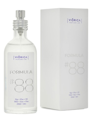 Frasco de FORMULA #88, de Viorica Cosmetics