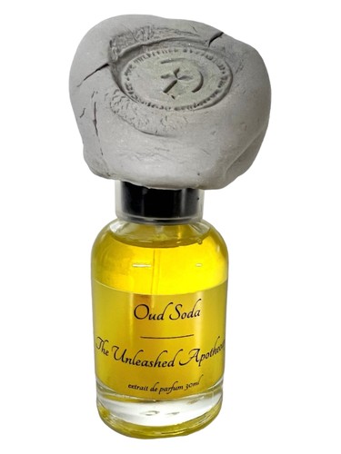 Frasco de Oud Soda, de The Unleashed Apothecary