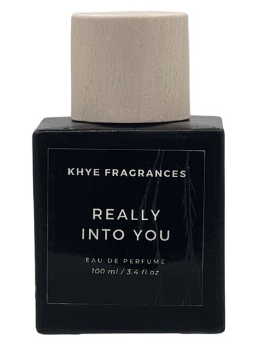 Frasco de Really Into You, de Khye Fragrances