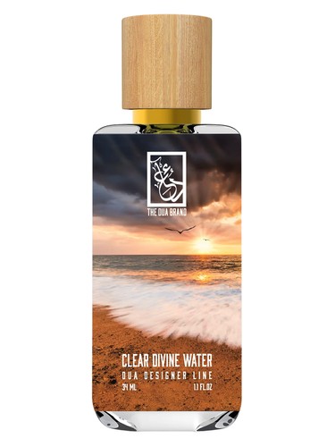 Frasco de Clear Divine Water, de The Dua Brand