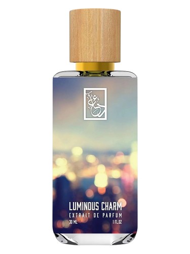 Frasco de Luminous Charm, de The Dua Brand