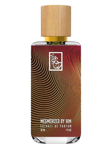 Frasco de Mesmerized by Him, de The Dua Brand