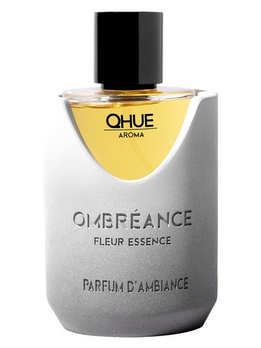 Frasco de Fleur Essence, de Qhue
