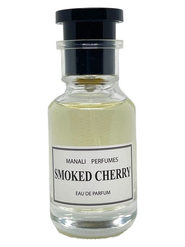 Frasco de Smoked Cherry, de Manali Perfumes