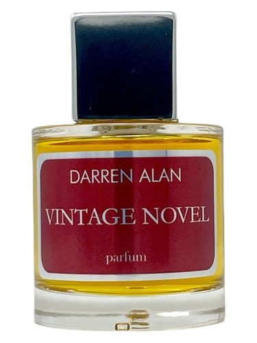 Frasco de Vintage Novel — Darren Alan Perfumes