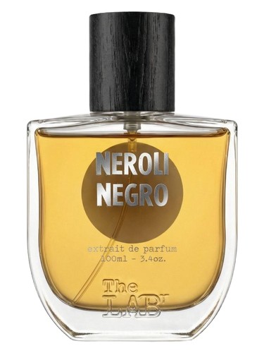 Frasco de Neroli Negro, de The Lab