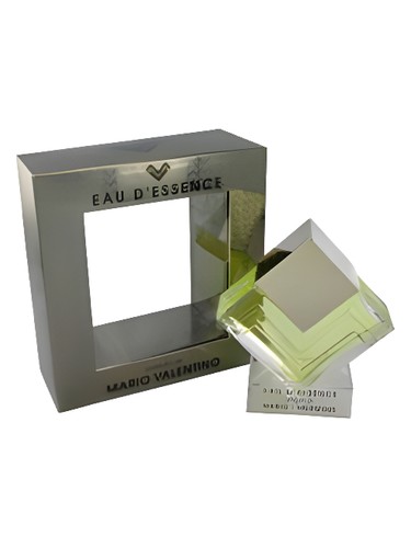Frasco de Eau D'Essence — Mario Valentino
