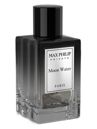 Frasco de Moon Water, de Max Philip