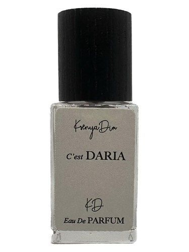 Frasco de C'est Daria, de Ksenya Dim