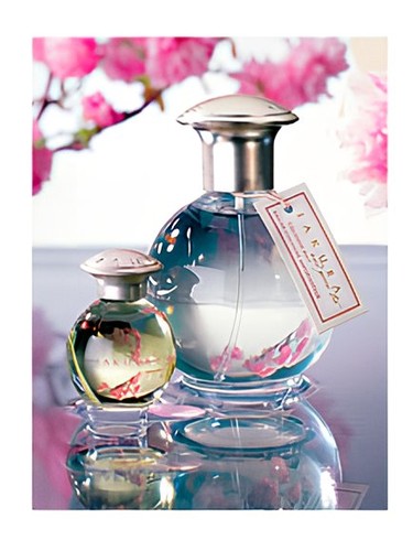 Frasco de Sakura and Green Tea, de TerraNova