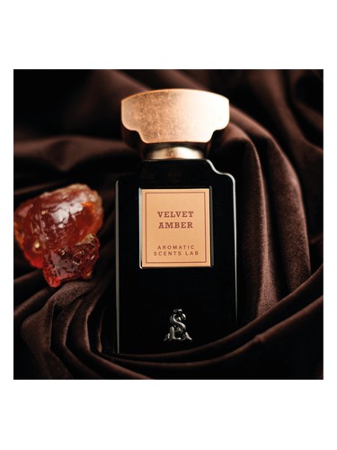 Frasco de Velvet Amber, de Aromatic Scents Lab