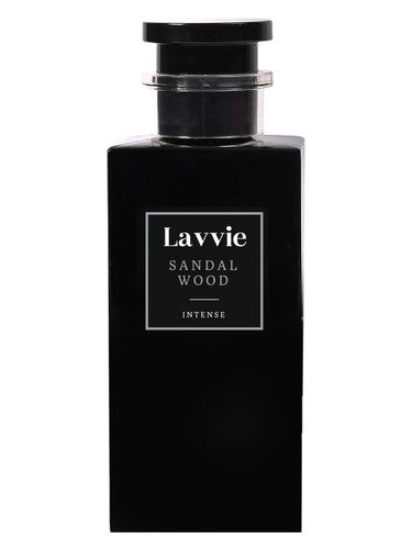 Frasco de SANDAL WOOD, de LAVVIE PERFUMES
