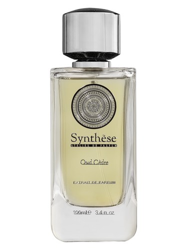 Frasco de Oud Cèdre, de Synthèse Atelier de Parfum