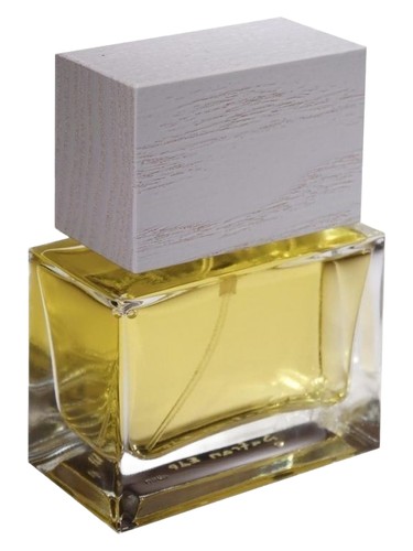 Frasco de Rose N°7, de Bibi Bigler