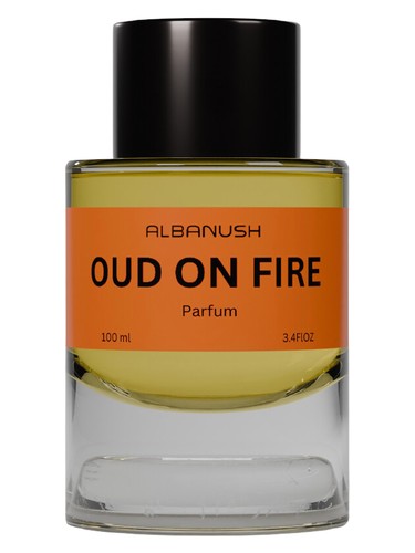 Frasco de Oud on Fire, de Albanush