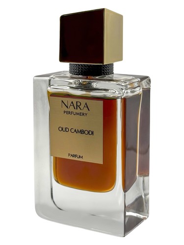 Frasco de Oud Cambodi, de Nara Perfumery
