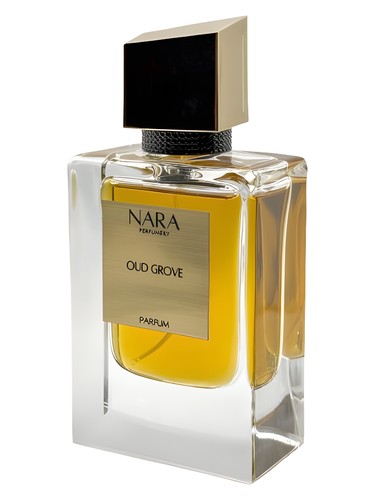 Frasco de Oud Grove, de Nara Perfumery