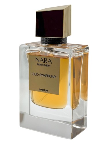 Frasco de Oud Symphony, de Nara Perfumery